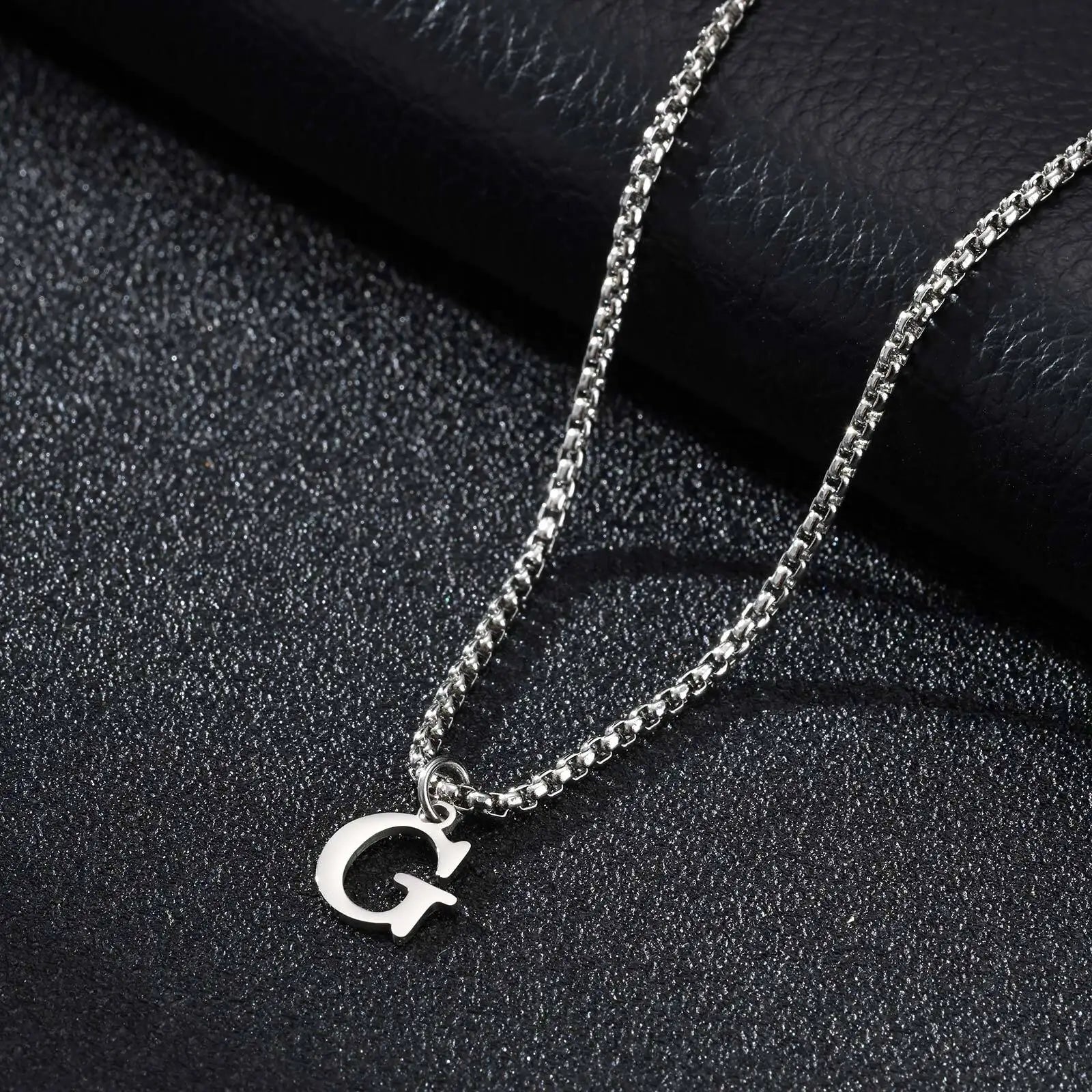 Herenketting met letterhanger g
