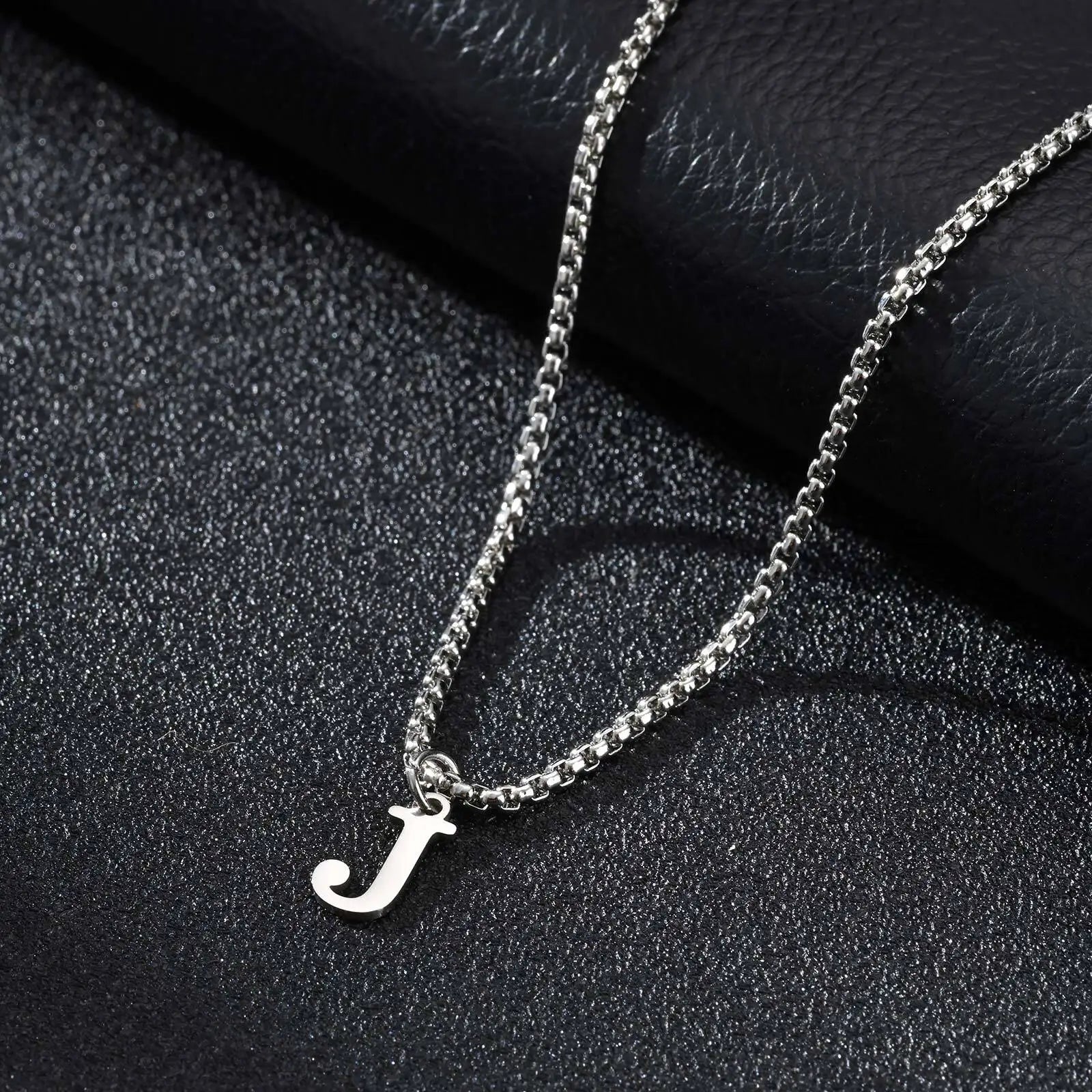 Herenketting met letterhanger j