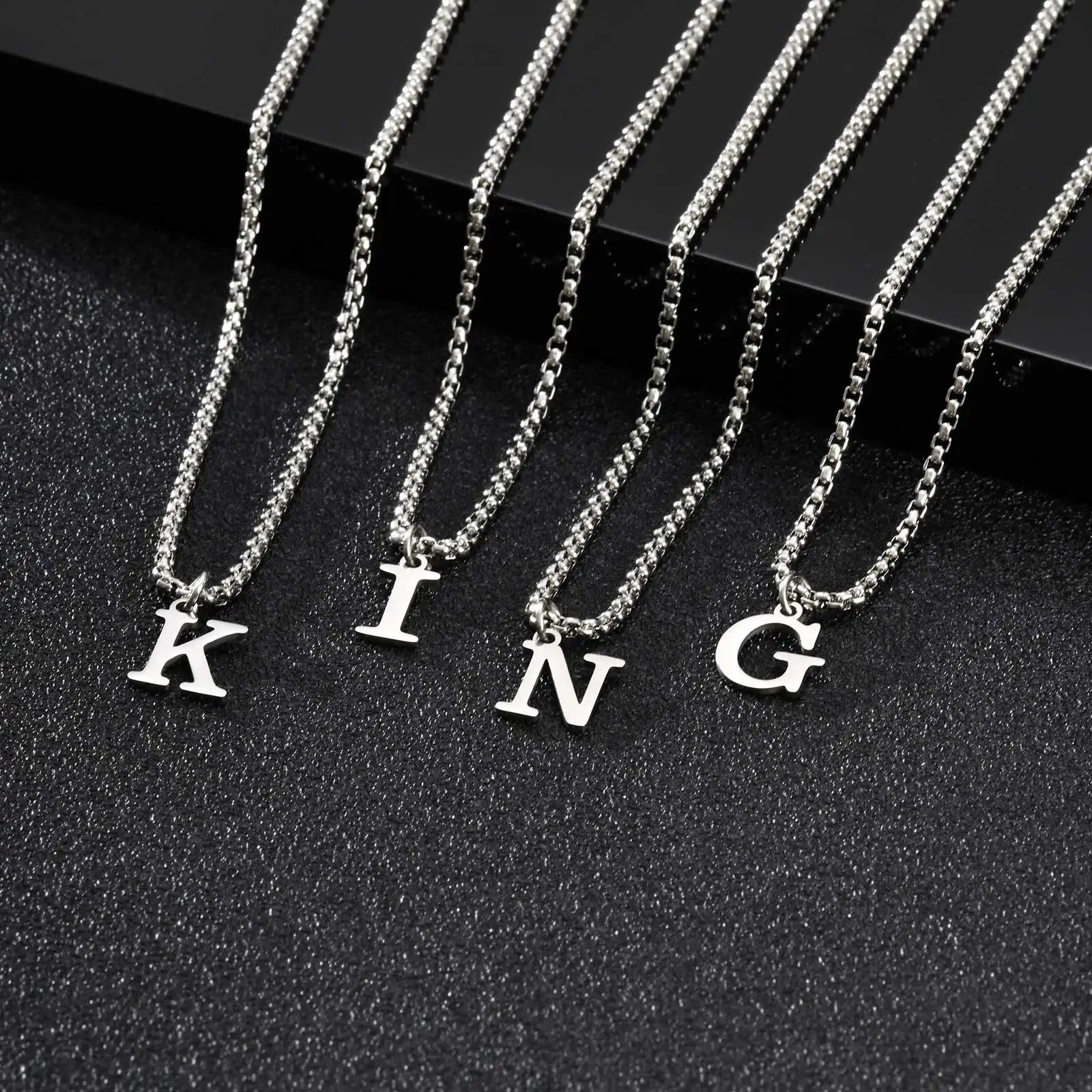 Herenketting met letterhanger k