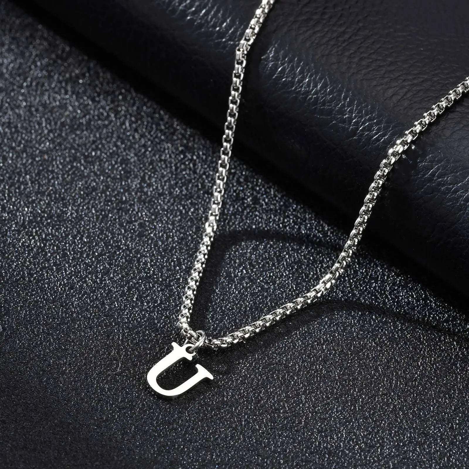 Herenketting met letterhanger u