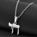 Lange ketting met hanger in Hebreeuwse letter Chai joods zilver
