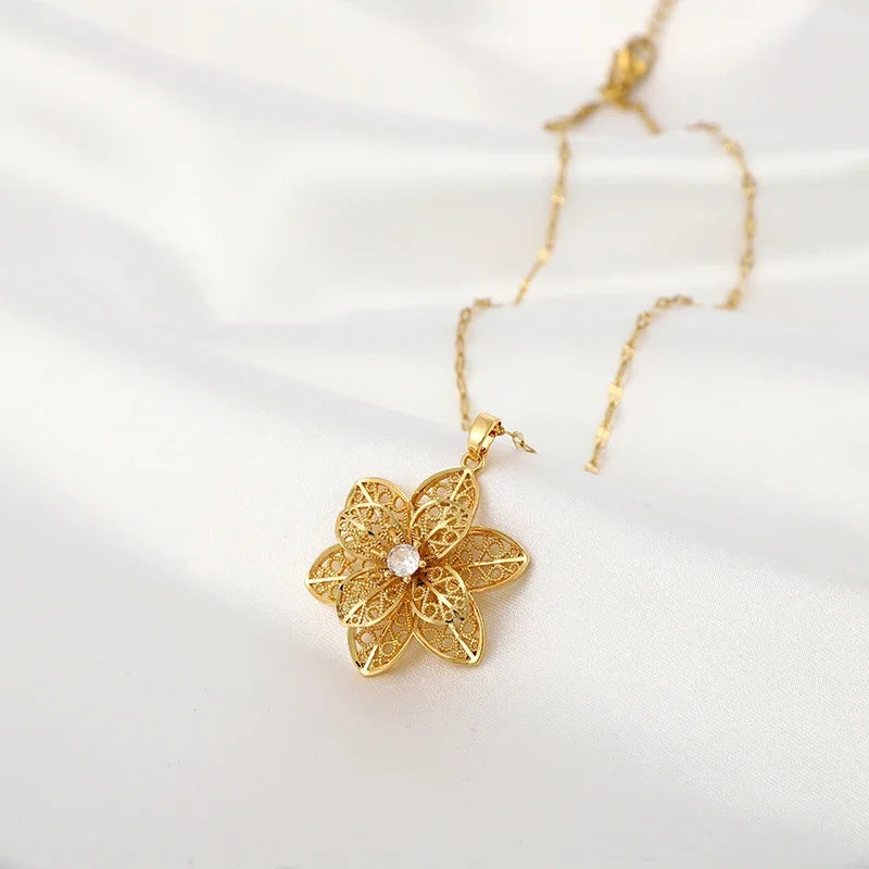 Collier Pendentif avec Jolie Fleur Tournante Anti-Stress