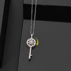 Collier Pendentif Clef Tournant Anti-Stress argent