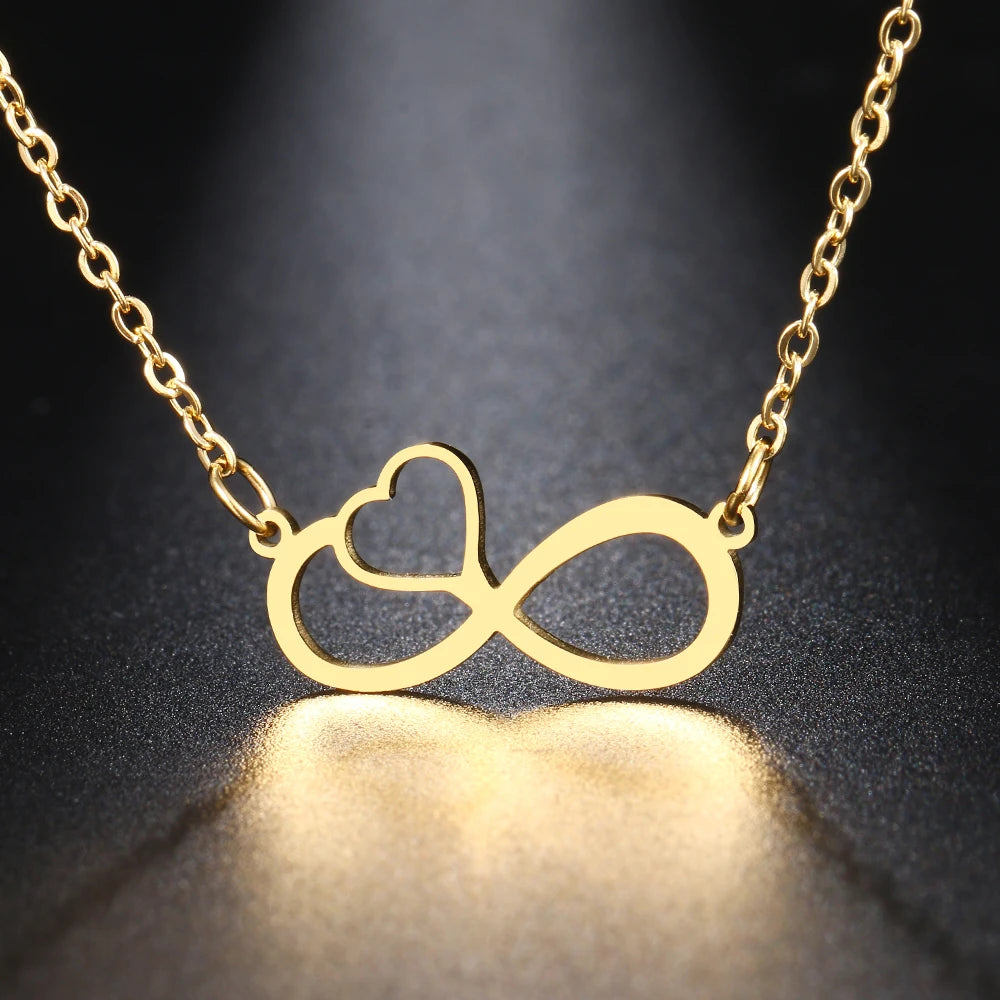 Collier Pendentif Femme Symbole Infini et Coeur or