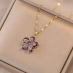 Collier Pendentif Fleur Colorée en Zircon violet
