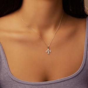 Collier & Pendentif Fleur de Lys Chaine & Médaillon argent