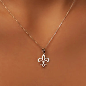 Collier & Pendentif Fleur de Lys Chaine & Médaillon argent