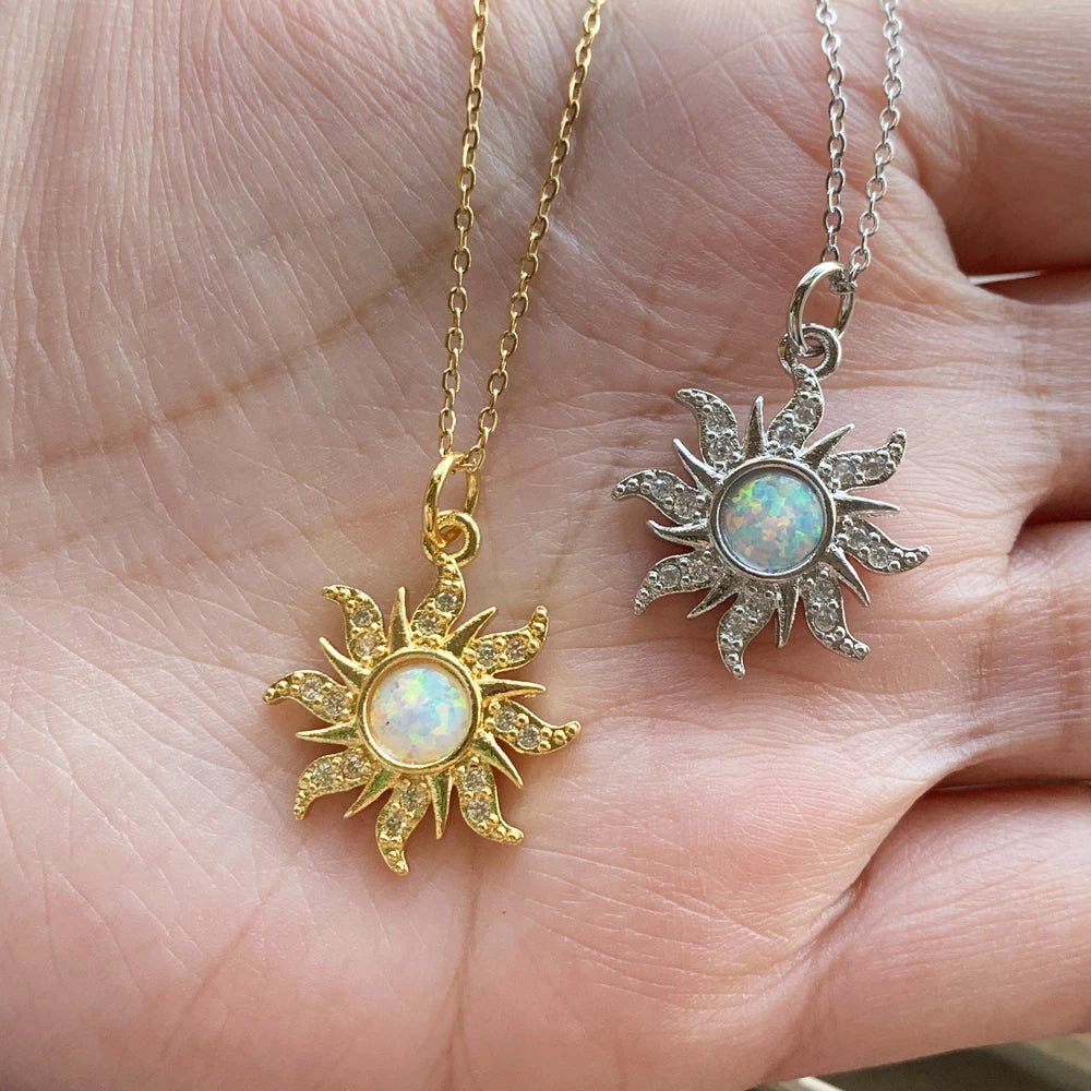 Collier Pendentif Soleil avec Strass or