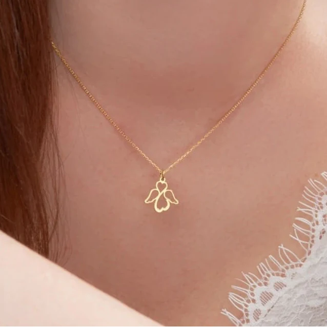 Damesketting met engelenvleugelhanger goud