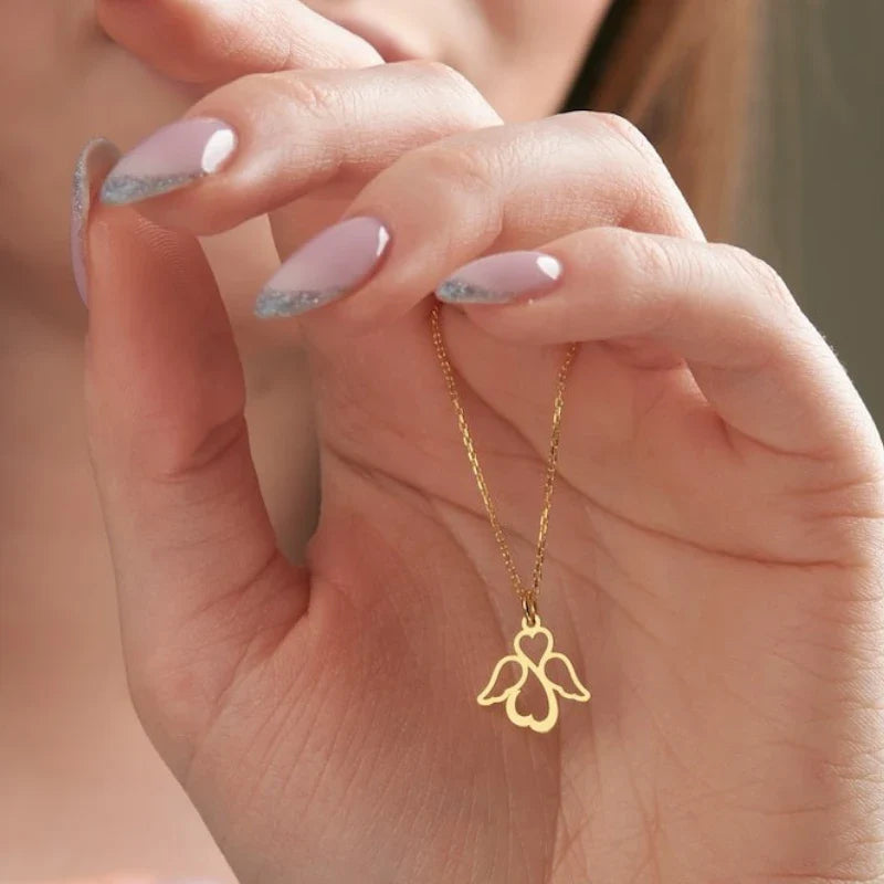 Damesketting met engelenvleugelhanger goud