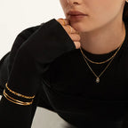 Damesketting met zeshoekige initialenhanger