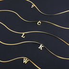 Dames chokerketting met initiaalhanger