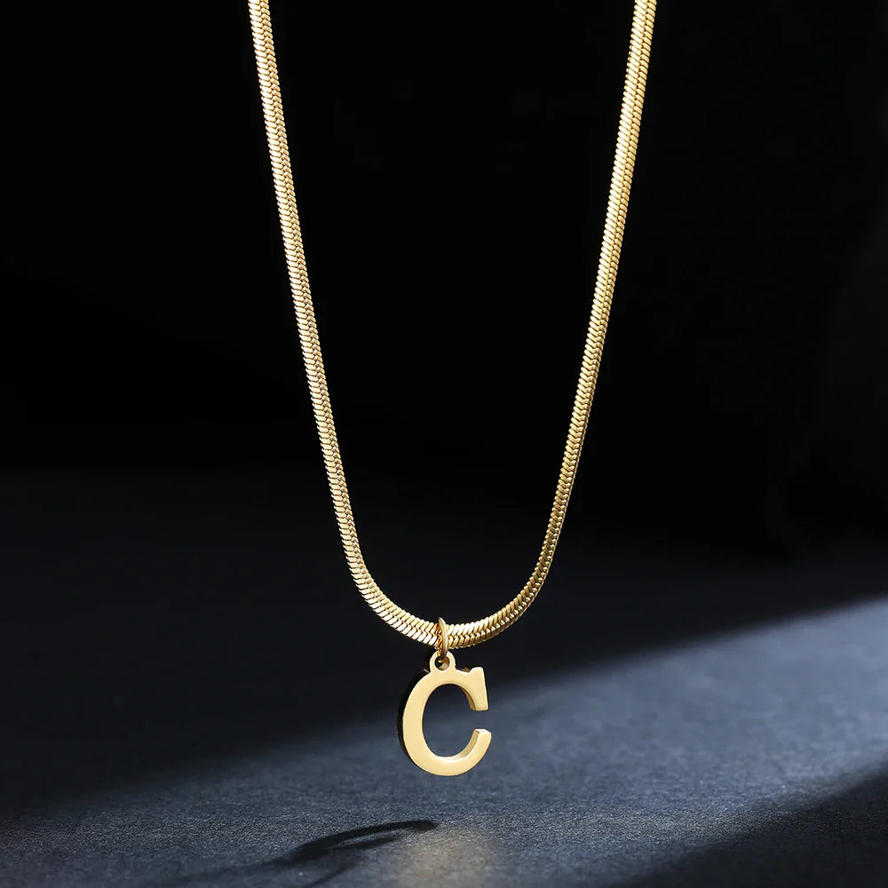 Dames chokerketting met initiaalhanger c