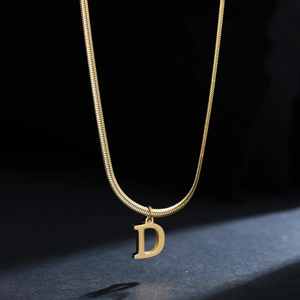 Dames chokerketting met initiaalhanger d