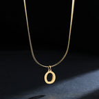 Dames chokerketting met initiaalhanger o