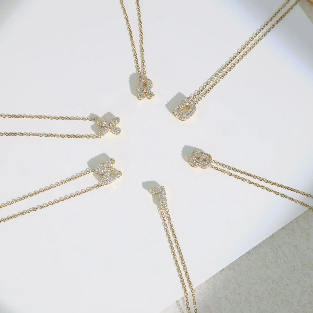 Dames chokerketting met minimalistische initiaalhanger