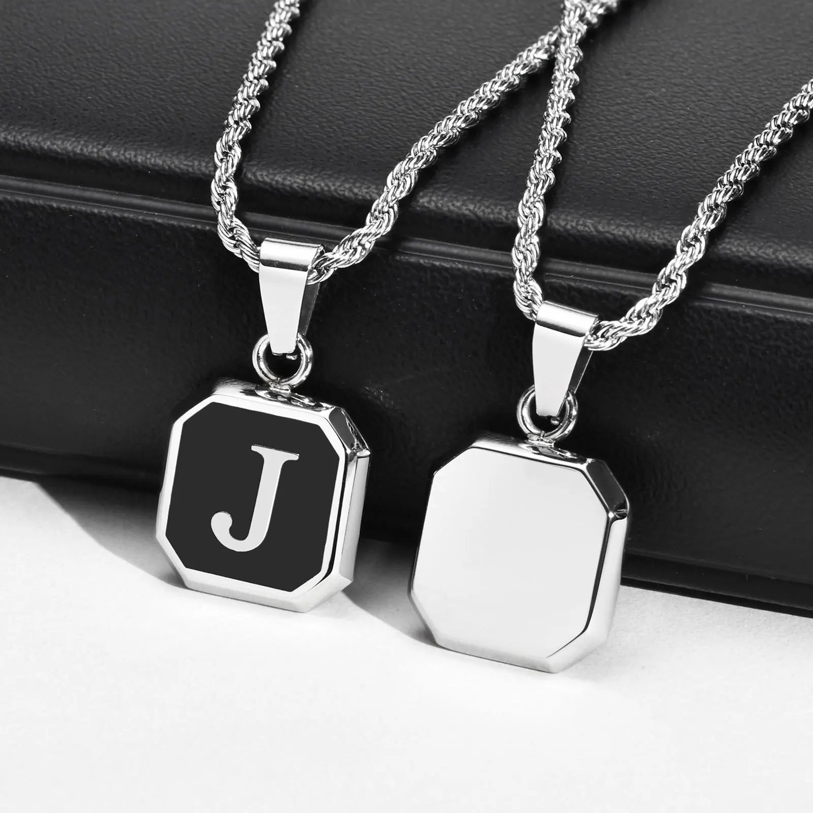 Herenketting met hexagonale initiaalhanger