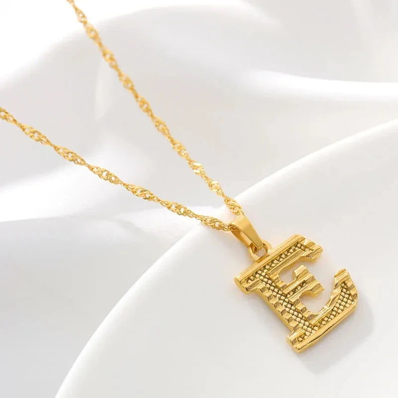 Heren- of damesketting met gepersonaliseerde initiaalhanger e