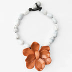 Collier Ras de Cou avec Grand Pendentif Fleur orange