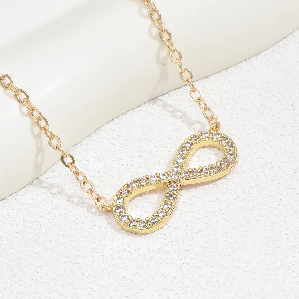 Choker met fonkelende oneindigheidshanger