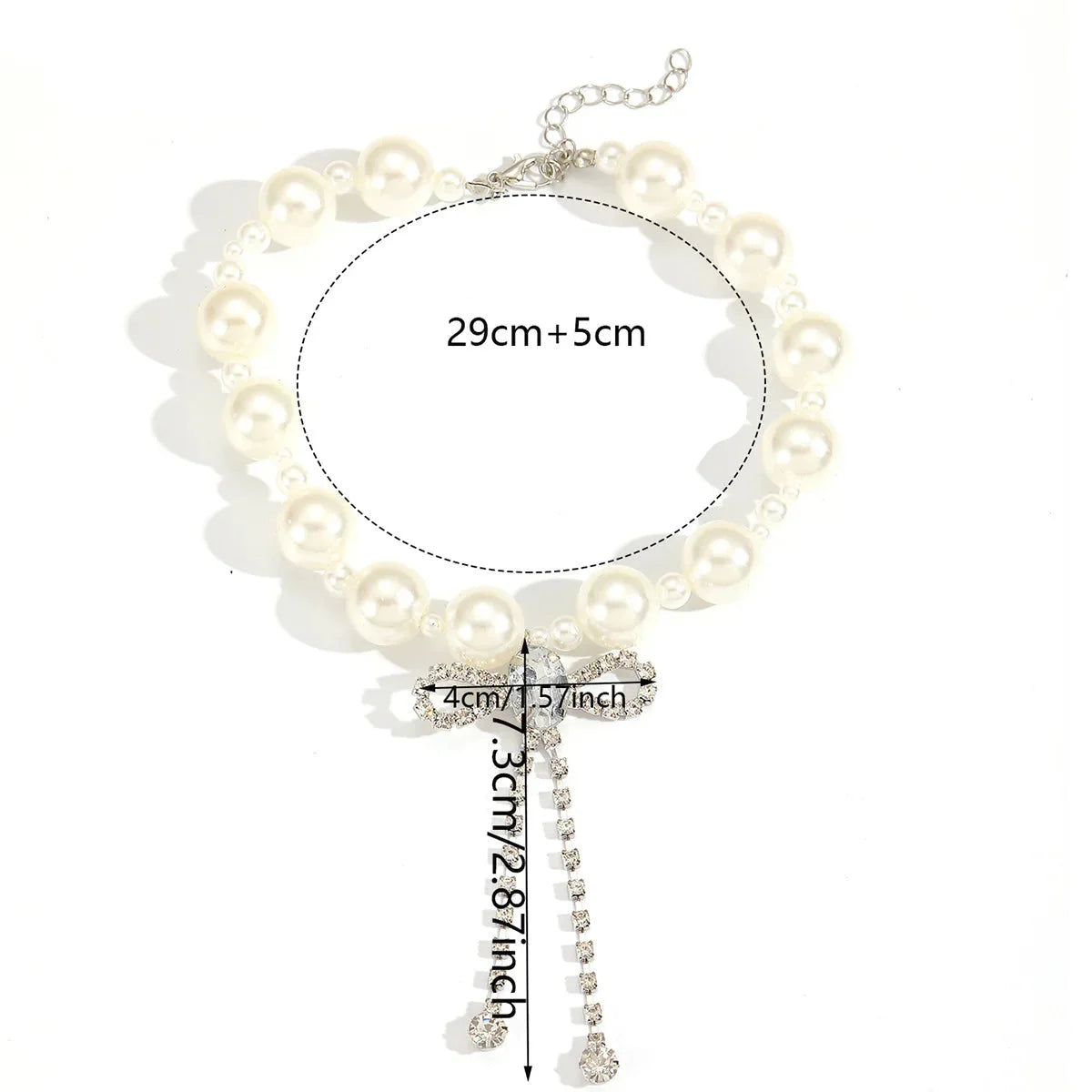 Choker ketting met vlinderstrikje-hanger van strass