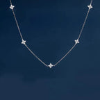 Choker met fonkelende klaverbloem-hangers zilver