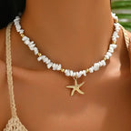 Korte ketting met schelp en zeester, wit, grote kralen