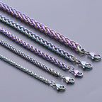 Gedraaide ketting met regenbooghanger