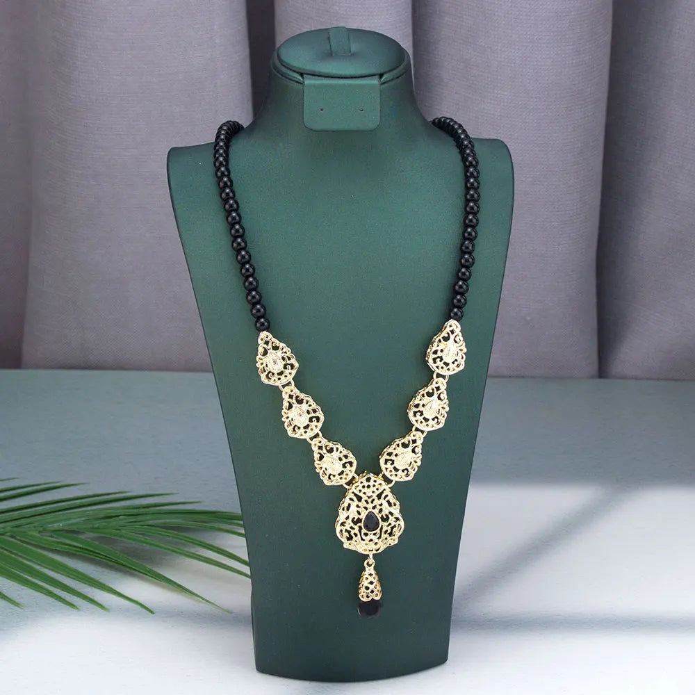 Lange ketting met traditionele zwarte Arabische huwelijkshanger