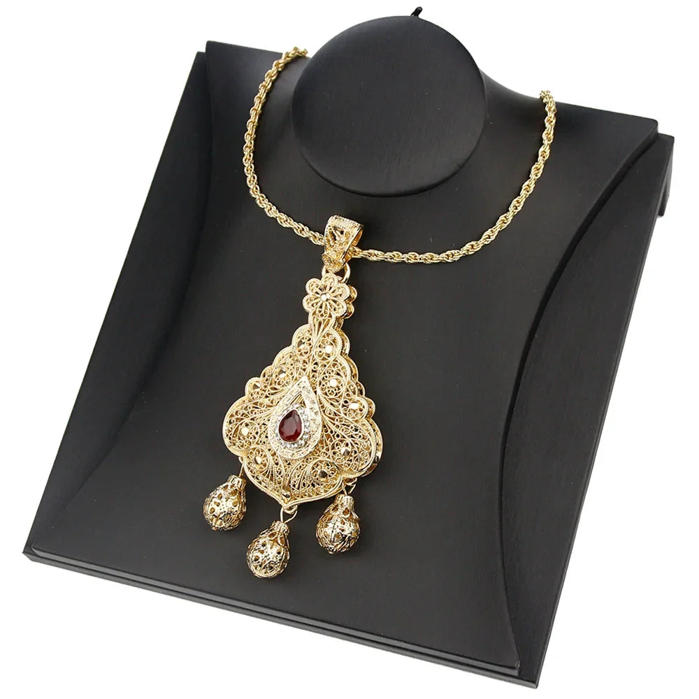 Lange ketting met traditionele hanger voor Arabische bruiloft rood