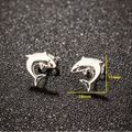 Kleine stud oorbellen met haaienmotief